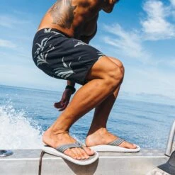 OluKai Ulele - Stone 12 OluKai Ulele - Stone -Island Sole Outlet Store 10435 4Q4Q 104