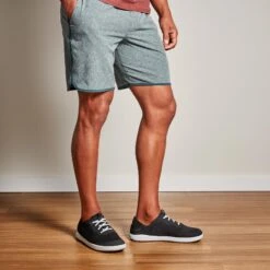 OluKai Moku Pae - Black / Blue Coral -Island Sole Outlet Store 10472 40QS 102 M MOKUPAE BlackBlueCoral