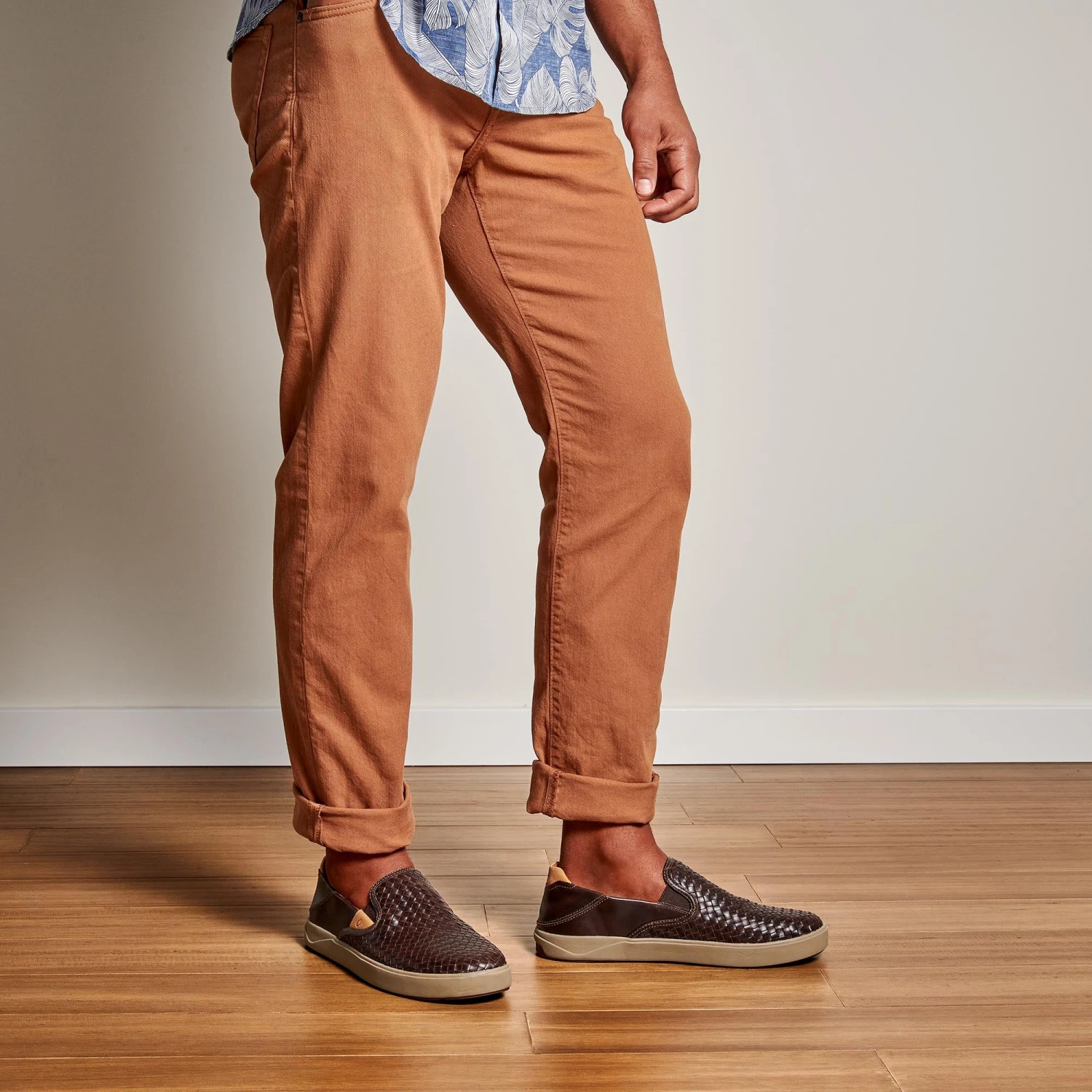 OluKai Lae‘ahi Lauhala - Dark Wood 4 OluKai Lae‘ahi Lauhala - Dark Wood - Image 4