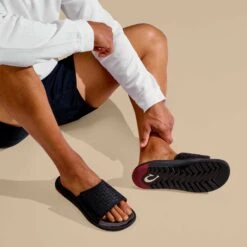 OluKai ‘Awiki ‘Olu - Black / HLA -Island Sole Outlet Store 10522 40HL 102 M AWIKI OLU BlackHLA 932e0ea2 2013 47ad b163 b28a3b98542d