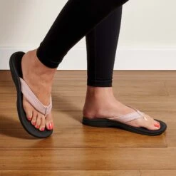 OluKai ‘Ohana - Petal Pink / Black -Island Sole Outlet Store 20110 3P40 102 W Ohana PepBlk Web Opt