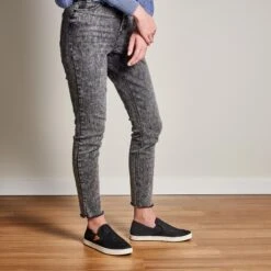 OluKai Pehuea - Black 9 OluKai Pehuea - Black -Island Sole Outlet Store 20271 4040 102 W PEHUEA BlackBlack