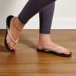 OluKai Ho‘ōpio - Petal Pink Metallic / Black -Island Sole Outlet Store 20294 NK40 102 W Ho Opio PepmBlk Web Opt