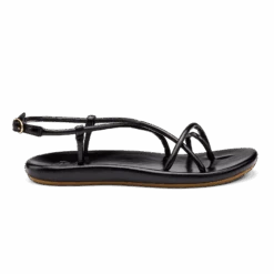 OluKai Waiau - Black