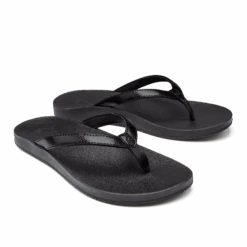 OluKai Puawe - Black 10 OluKai Puawe - Black -Island Sole Outlet Store 20498 4040 003 W Puawe BlkBlk