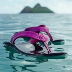 OluKai ‘Ohana - Orchid Flower / Black 13 OluKai ‘Ohana - Orchid Flower / Black -Island Sole Outlet Store Ohana OrchidFlower galleryimage 04