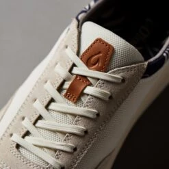 OluKai Pūnini - Off White / Aloha -Island Sole Outlet Store Punini Pili OffWht 2